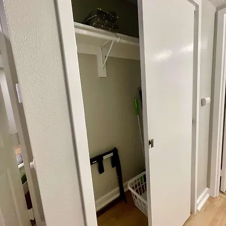 Aksarben Modern 1Bed Ground Level With Parking Apartment Omaha Exterior photo