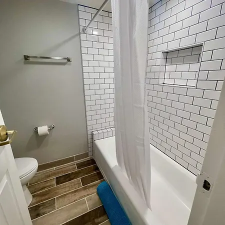 Aksarben Modern 1Bed Ground Level With Parking Apartment Omaha Exterior photo