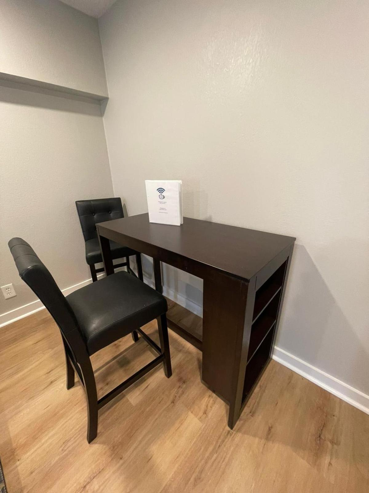Aksarben Modern 1bed Ground Level With Parking *